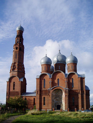 Красная церковь в Вичуге